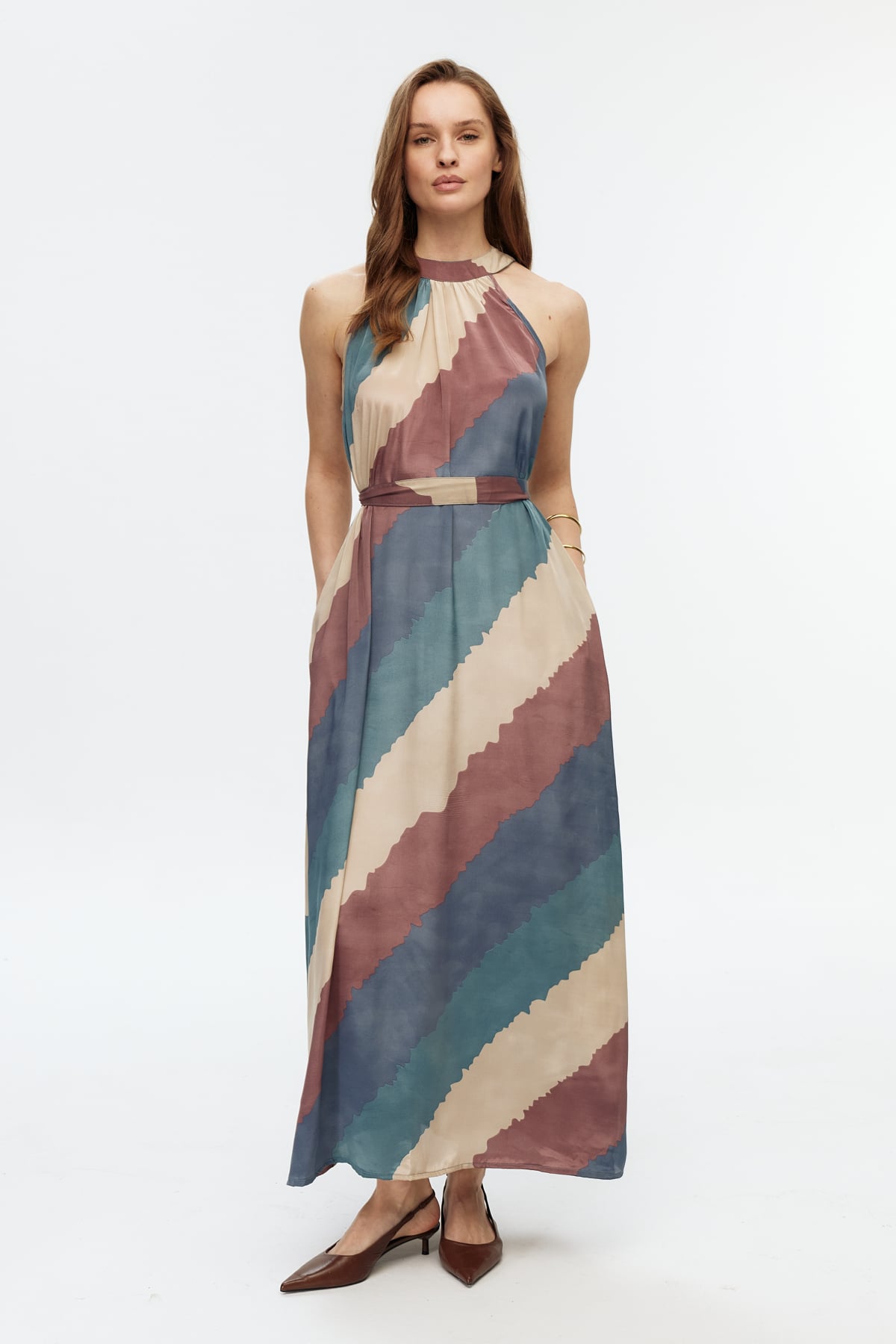 İpek Halter Yaka Maxi Elbise